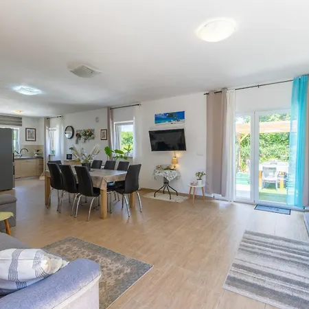 Palera 2 Ferienhaus Ližnjan